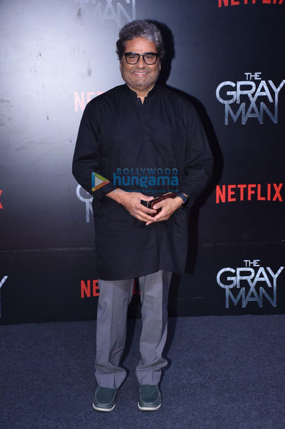 photos dhanush the russo brothers and other celebs attend the premiere of the gray man 77 9