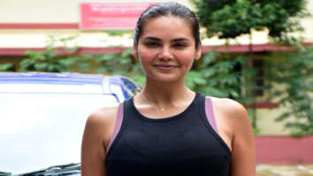 Photos: Esha Gupta spotted outside the gym in Bandra