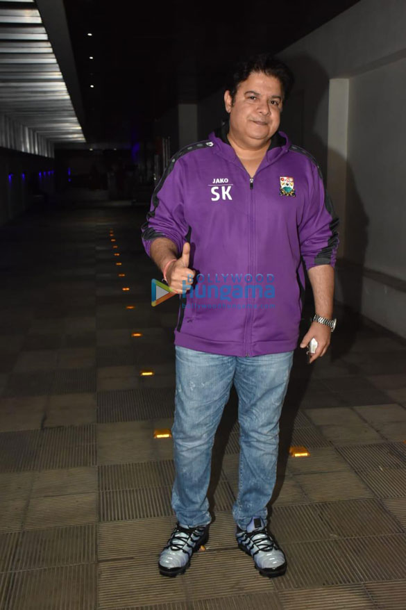 photos huma qureshi rings in her birthday with her brother saqib saleem and friends in bandra 000 4