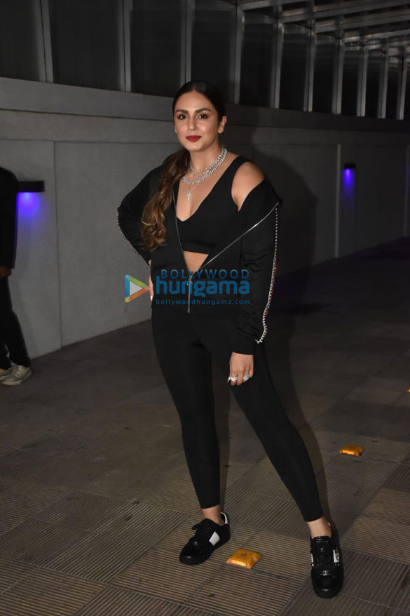 photos huma qureshi rings in her birthday with her brother saqib saleem and friends in bandra 1