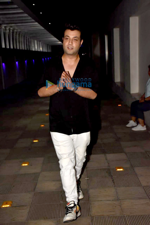 photos huma qureshi rings in her birthday with her brother saqib saleem and friends in bandra 19