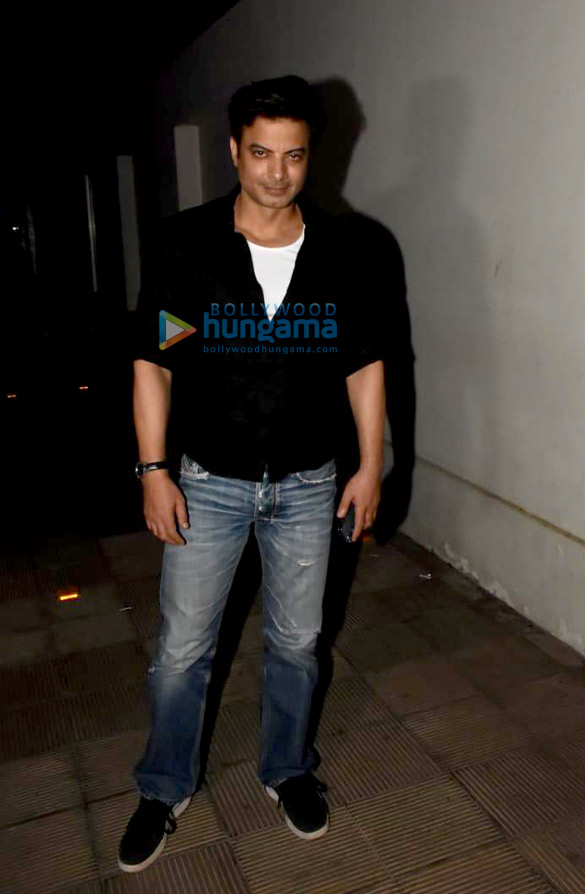 photos huma qureshi rings in her birthday with her brother saqib saleem and friends in bandra 20