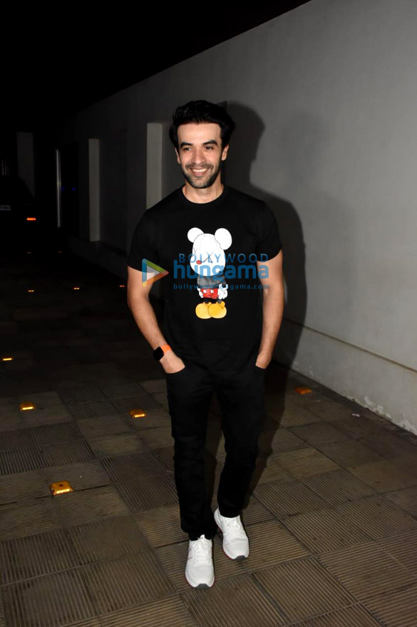 photos huma qureshi rings in her birthday with her brother saqib saleem and friends in bandra 9