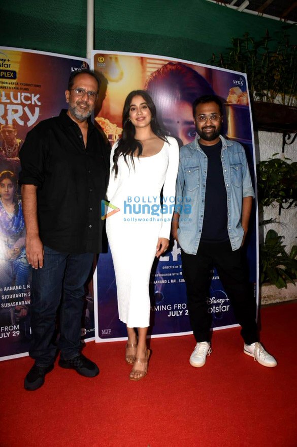photos janhvi kapoor boney kapoor and others at the screening of good luck jerry 2