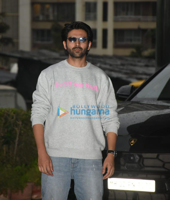 photos kartik aaryan snapped posing near his lamborghini urus 3