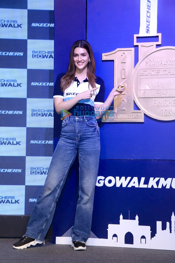 photos kriti sanon attends the press conference of skechers mumbai walkathon 4