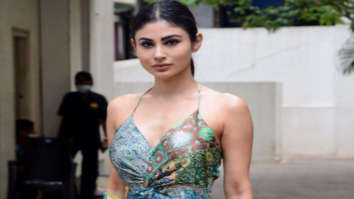 Photos: Mouni Roy snapped in Khar