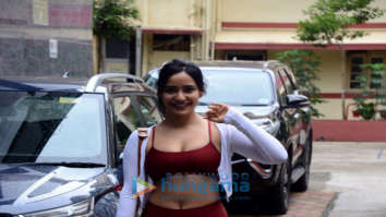 Photos: Neha Sharma and Karishma Tanna spotted at the gym in Bandra