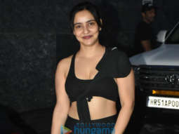 Photos: Neha Sharma spotted in Bandra