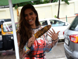 Photos: Poonam Pandey snapped enjoying corn in the rains