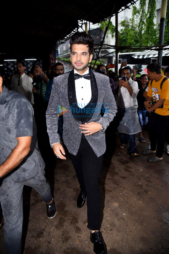 photos ranbir kapoor joins mother neetu kapoor on the sets of dance deewane juniors along with vaani kapoor for shamshera promotions 6