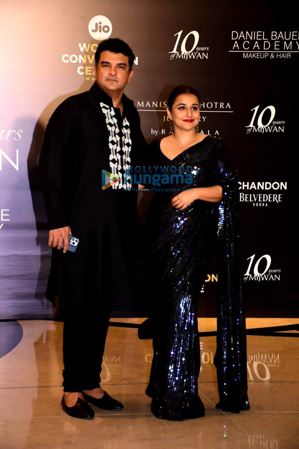 photos ranveer singh deepika padukone shabana azmi and others grace the red carpet of manish malhotras mijwan couture show 2