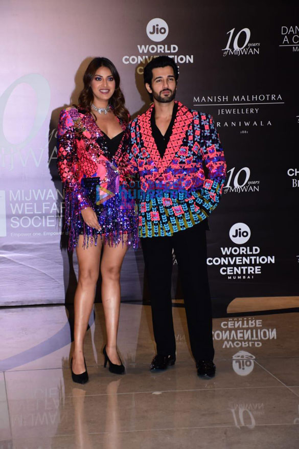 photos shabana azmi anup soni and other celebs grace the red carpet of manish malhotras mijwan couture show 3