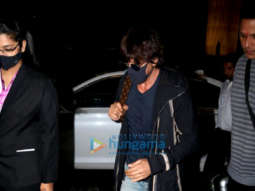 Photos: Shah Rukh Khan snapped at the airport