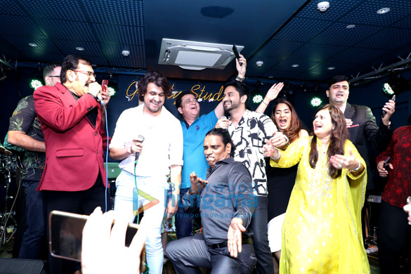 photos sonu nigam sachin pilgaonkar and others snapped at sudesh bhosa 3