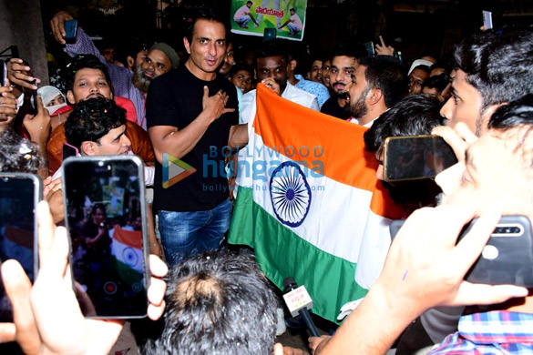 photos sonu sood celebrates his birthday with fans and media 3