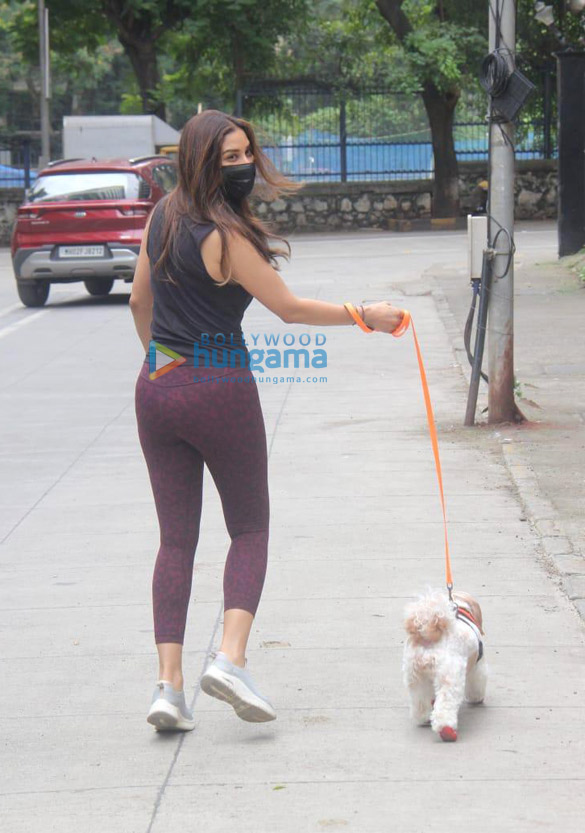 photos sophie choudry spotted in bandra 4 11