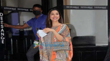 Photos: Sophie Choudry spotted outside a salon in Bandra