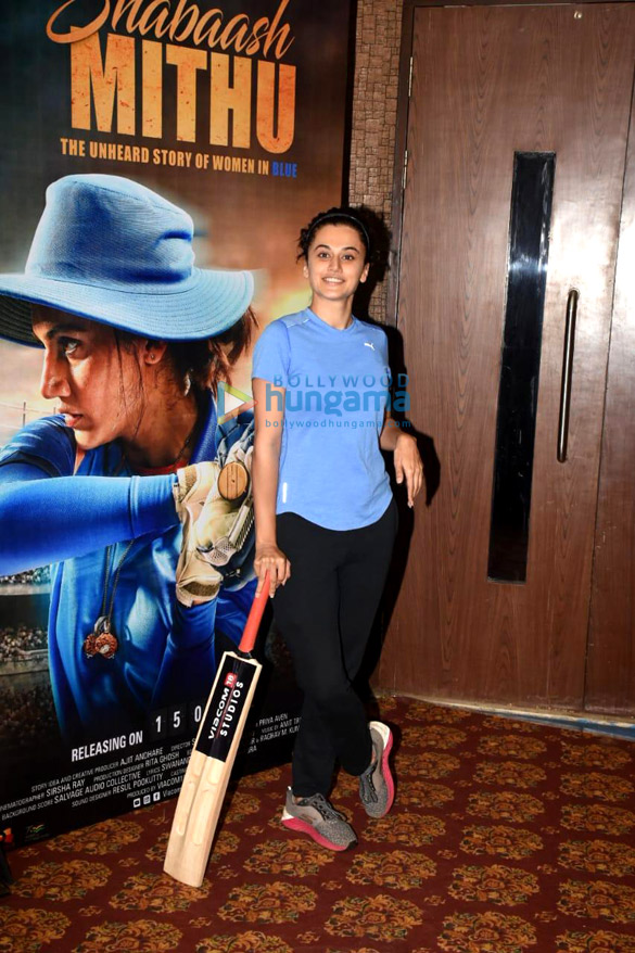 photos taapsee pannu and mithali raj snapped promoting the film shabaash mithu with an indoor cricket match 2