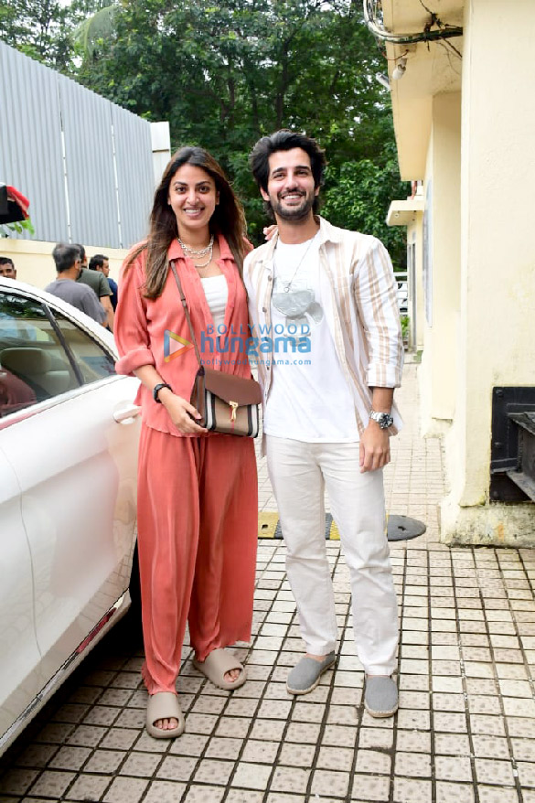 photos vicky kaushal aditya seal and anushka ranjan at snapped at juhu pvr 4