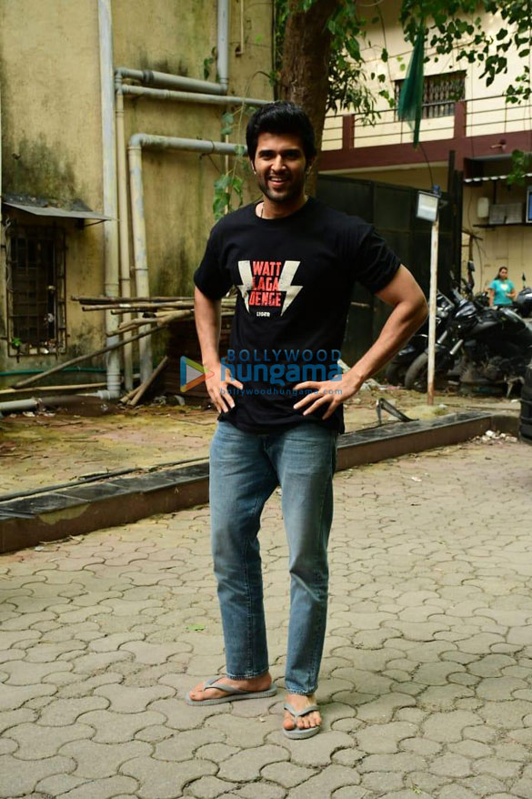 photos vijay deverakonda and ananya panday snapped promoting their film liger 4