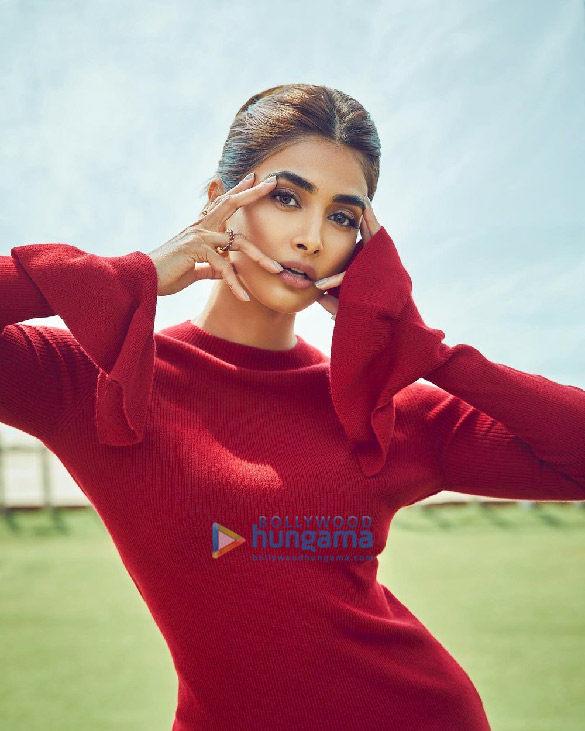 pooja_hegde 3 2