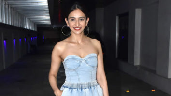 Rakul Preet Singh looks super cute in demin dress