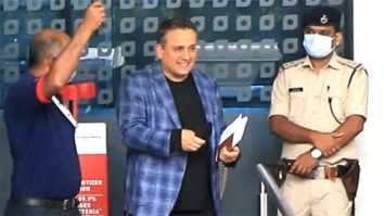 Russo brothers spotted at airport