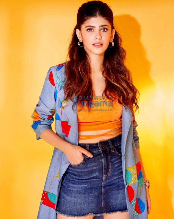 sanjana sanghi 2 70