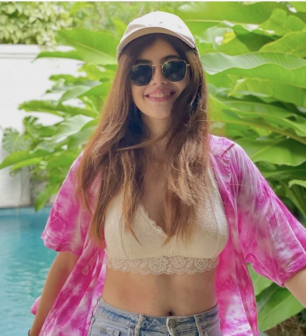 Sanjana Sanghi shares sun-lit pictures in pink tie dye top and bralette while vacationing in Goa Sanjana Sanghi shares sun-lit pictures in pink tie dye top and bralette while vacationing in Goa