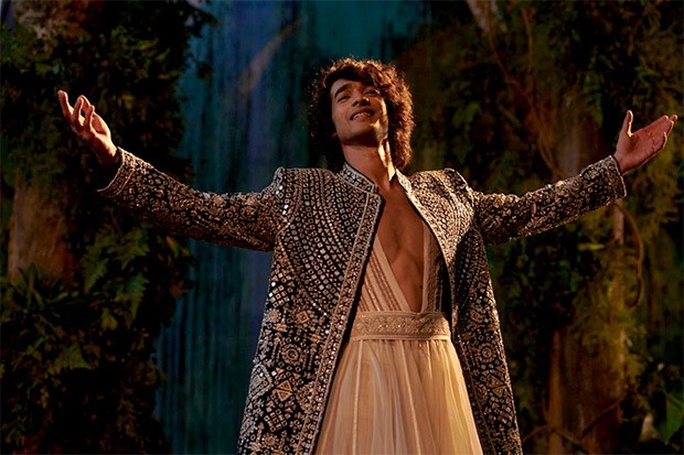 Shantanu Maheshwari shines in Abu Jani Sandeep Khosla's fashion film Beyond the Light Shantanu Maheshwari shines in Abu Jani Sandeep Khosla's fashion film Beyond the Light