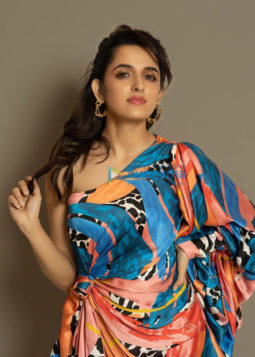 Celebrity Photos of Shirley Setia