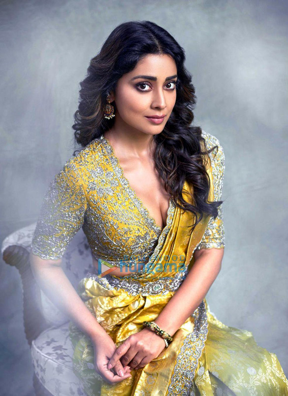 shriya saran 4 3