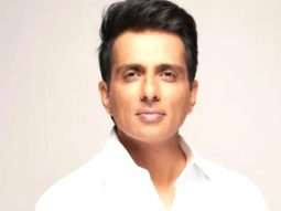 Sonu Sood turns saviour for people lined up outside his house