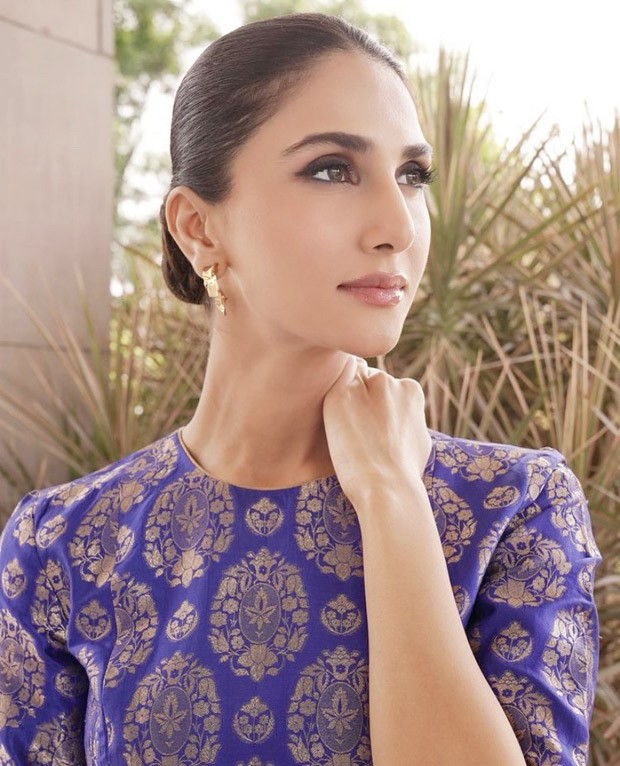 Vaani Kapoor gives major ethnic goals in royal blue palazzo set as she steps out to promote Shamshera Vaani Kapoor gives major ethnic goals in royal blue palazzo set as she steps out to promote Shamshera