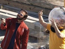 Khatron Ke Khiladi 12: Rajiv Adatia is covered in worms and cockroaches; Rohit Shetty clicks a selfie with the contestant during the stunt
