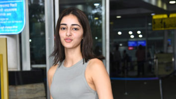 Ananya Panday clicks selfies with fans at the airport