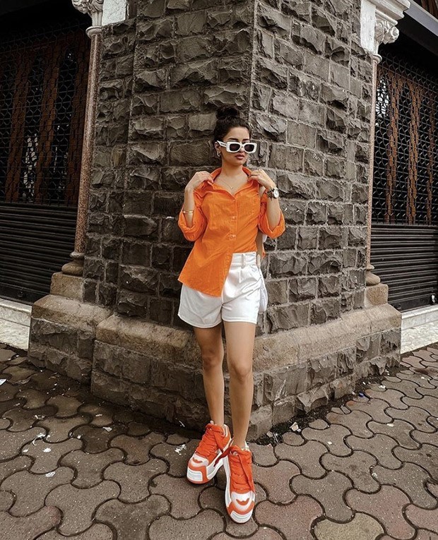 Avneet Kaur takes over streets of Mumbai in chic oversized orange shirt and white shorts Avneet Kaur takes over streets of Mumbai in chic oversized orange shirt and white shorts
