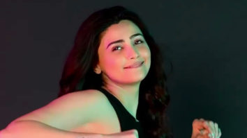 Daisy Shah shows off her smooth moves