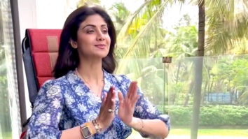 Even a broken leg can’t stop Shilpa Shetty from doing yoga