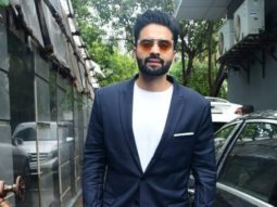 Jackky Bhagnani poses for paps in a super cool look