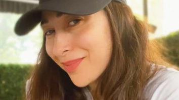 Karisma Kapoor has the most relatable expression when food arrives late