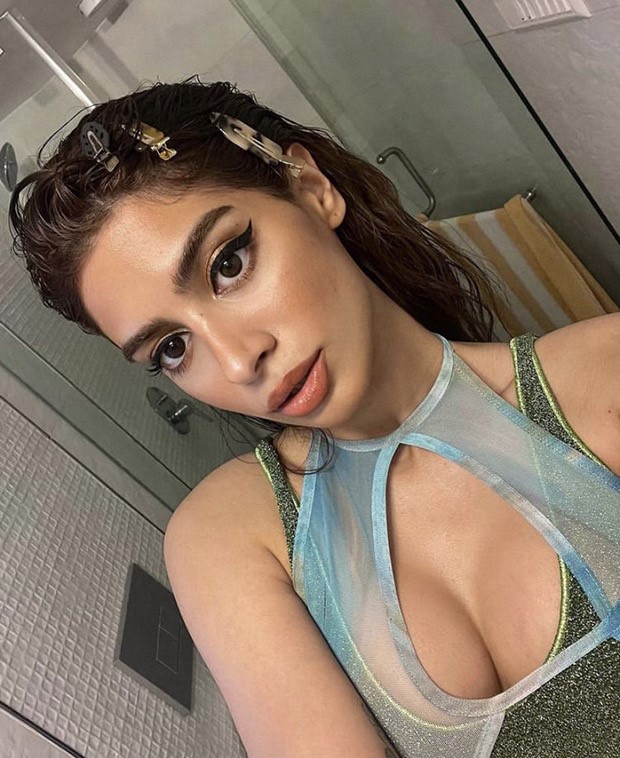 Khushi Kapoor drops sizzling pictures in mesh top we can’t get enough of her on-point makeup game Khushi Kapoor drops sizzling pictures in mesh top we can’t get enough of her on-point makeup game