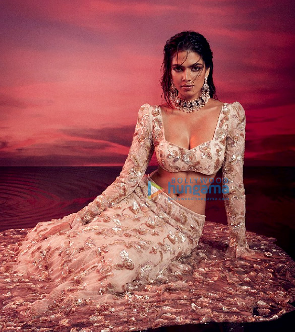 malavika mohanan 2 12