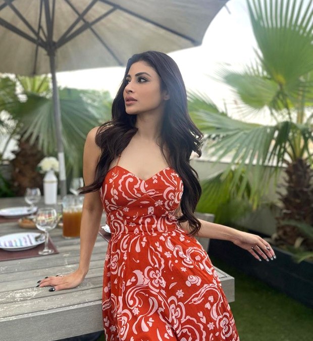 Mouni is a breath of fresh in vibrant maxi dress worth Rs. 13K while spending time with her husband in Dubai