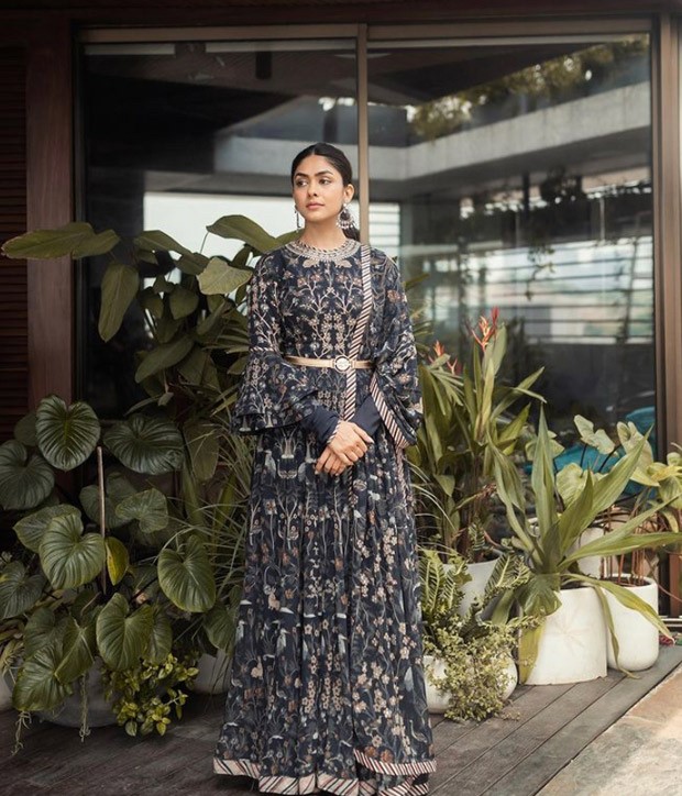 Mrunal Thakur left us spellbound with her floral anarkali worth Rs.1.25 Lakh for Sita Ramam promotions