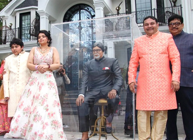 NRI family unveils statue of Amitabh Bachchan worth Rs. 60 lakhs to install in their residence