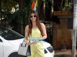 Photos: Akanksha Puri snapped at a restaurant