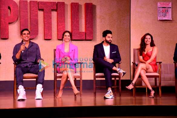 photos akshay kumar rakul preet singh sargun mehta chandrachur singh and others snapped at cuttputlli trailer launch in mumbai 1