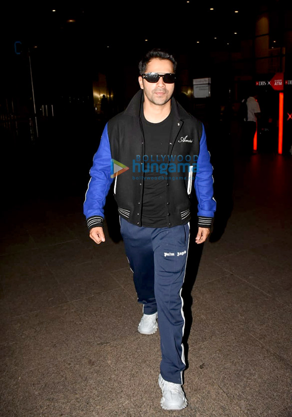 photos akshay kumar sidharth malhotra kiara advani and others snapped at the airport 4